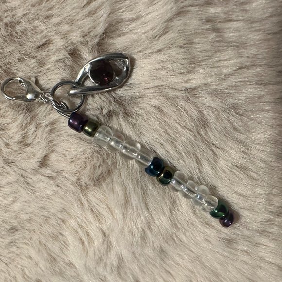 Zipper Pull - Picture 1 of 1